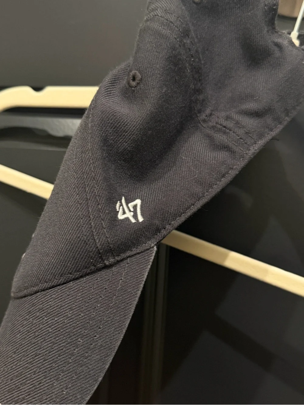 Dark gray ‘47 LA Dodgers black cap with white LA logo